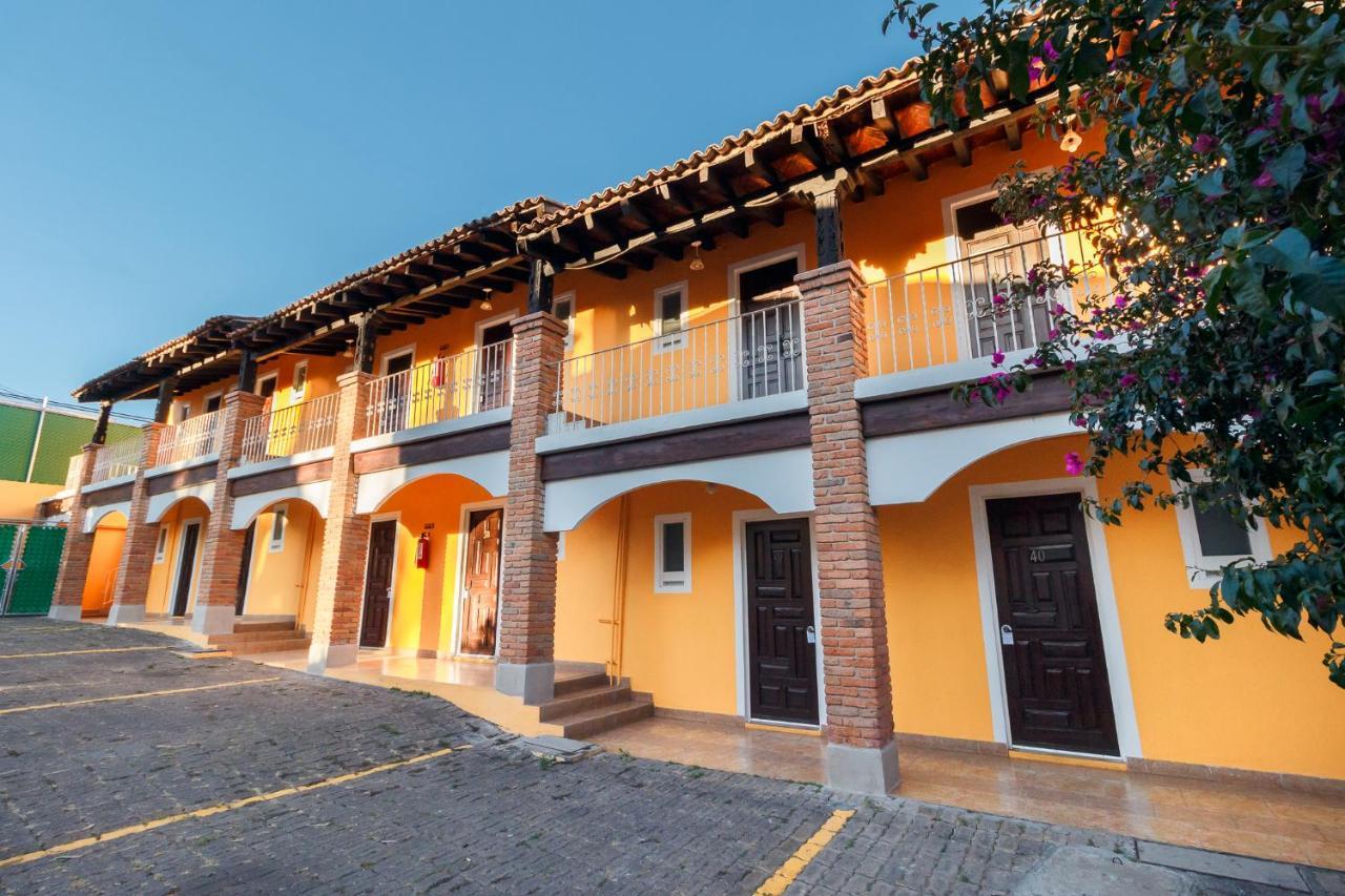 Hotel Hacienda Montesinos Morelia Zewnętrze zdjęcie